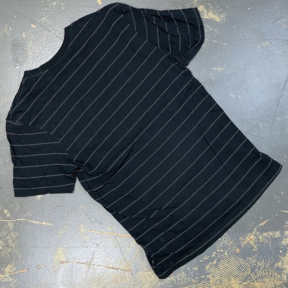 Nike SB Skateboard Shirt Black Est 2002 Small AQ4518-010 - Picture 2 of 8